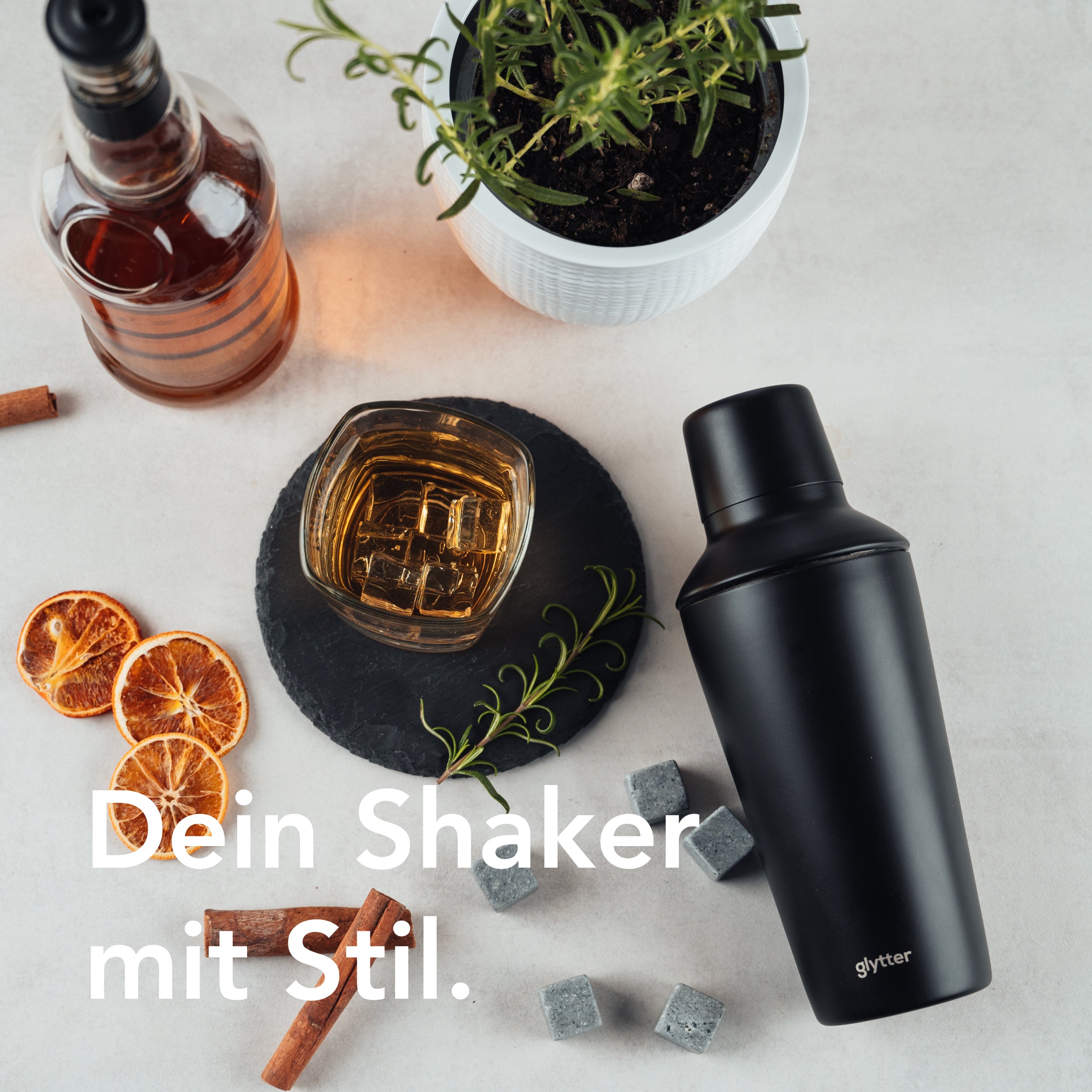 Premium Cocktail-Shaker aus Edelstahl (matt-schwarz)